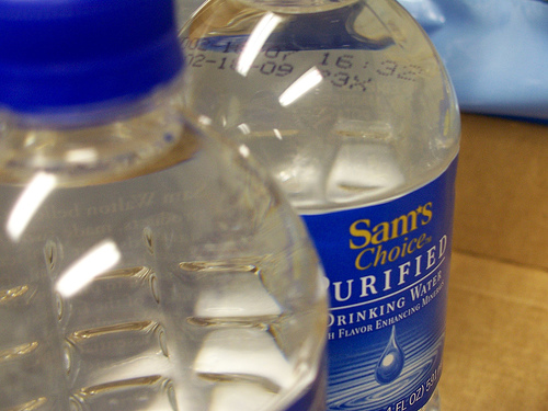 Post image for 4 Reasons Why Drinking Bottled Water Makes You Look Stupid